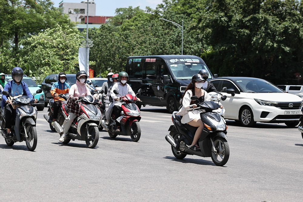 Dự báo thời tiết ngày 5/8: Bắc Bộ và Trung Bộ nắng nóng diện rộng, chiều tối mưa dông - Ảnh 2.