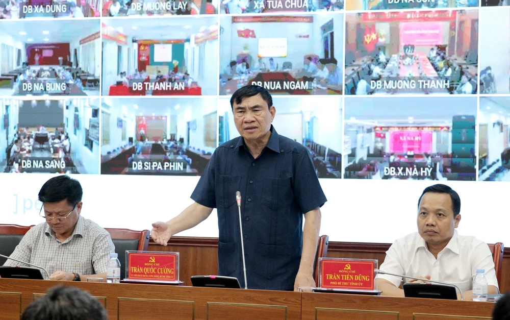 Điện Biên họp khẩn, quyết tâm xây dựng nhà mới cho người dân vùng lũ - Ảnh 2.