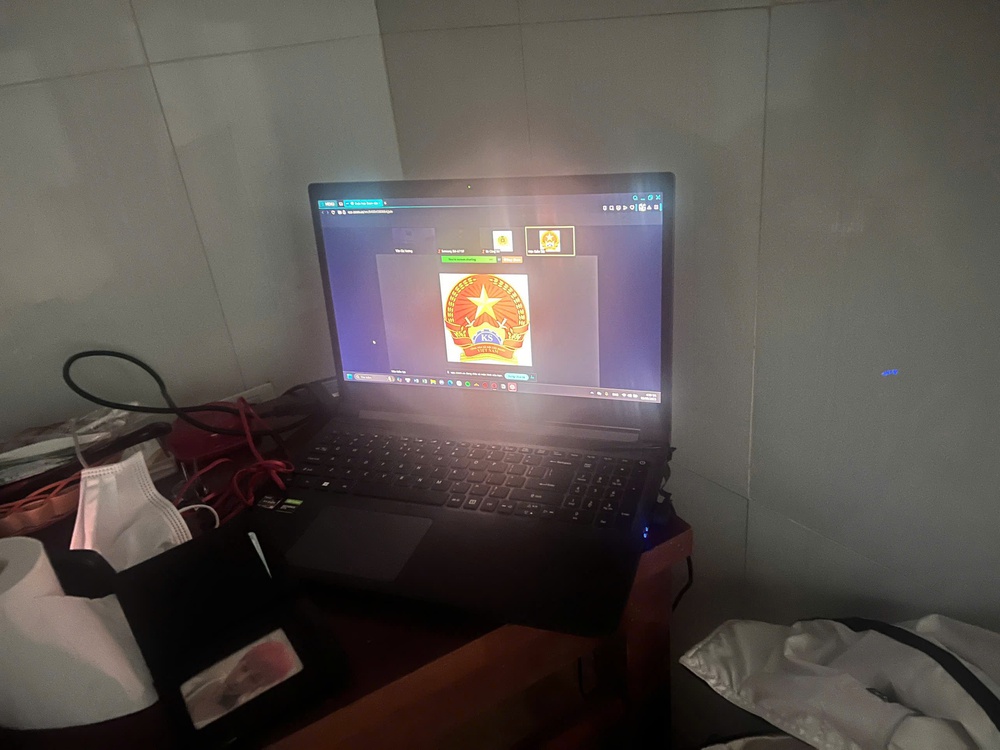 Công an Thành phố Hồ Chí Minh giải cứu nam sinh bị lừa “bắt cóc” online - Ảnh 2.
