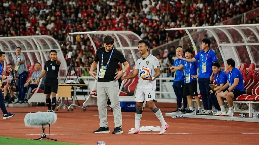 Chủ tịch LĐBĐ Indonesia nói thẳng vụ chai nước ngoài đường biên ở trận chung kết của U23 Việt Nam - Ảnh 3.