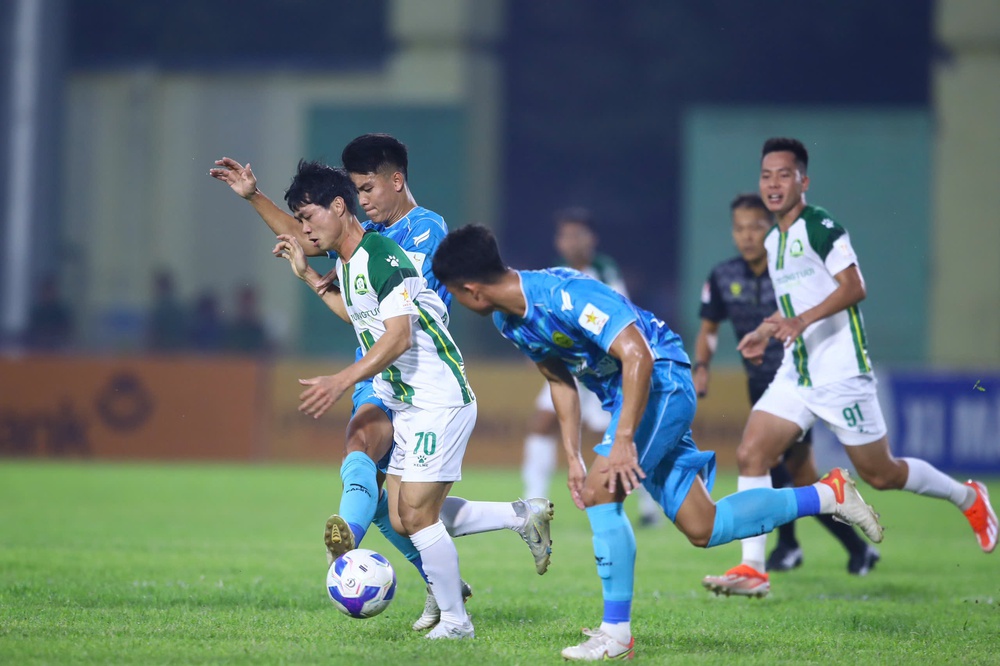 “Khó nhằn” với hạng Nhất  - Ảnh 1.
