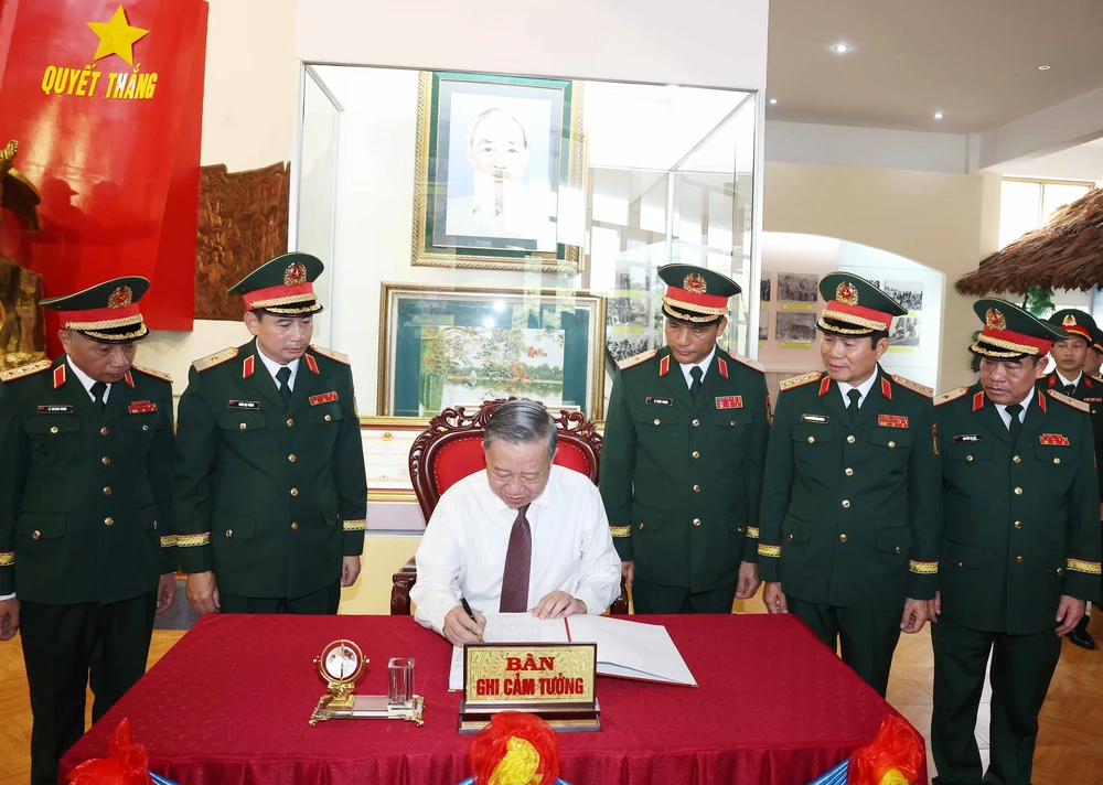 Tổng Bí thư Tô Lâm: Xây dựng Quân đoàn 12 là lực lượng cơ động chiến lược của Quân đội - Ảnh 6.