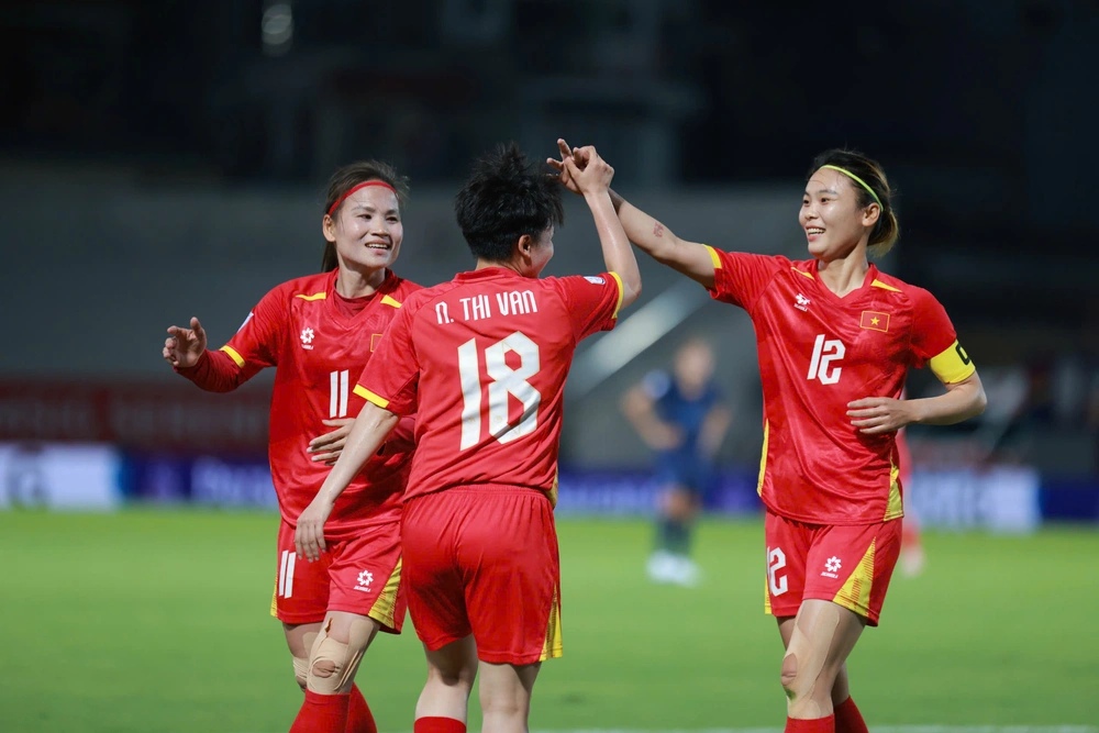 TRỰC TIẾP bóng đá Việt Nam vs Campuchia: Tuyển nữ Việt Nam thi đấu lấn lướt (H1 KT, 4-0) - Ảnh 3.