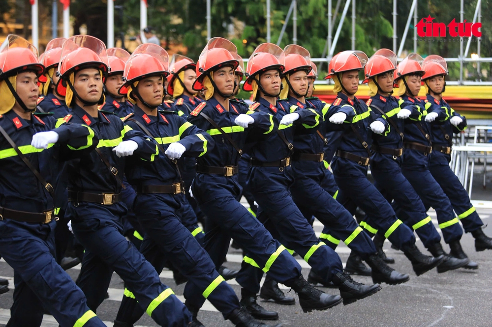 80 năm Quốc khánh: Tổng duyệt lễ diễu hành chào mừng &quot;Ngày hội vì Thủ đô bình yên&quot; - Ảnh 10.
