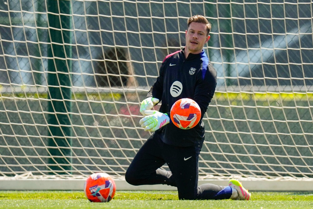 Ter Stegen mâu thuẫn Barca: Cuộc ly hôn chưa ký tên - Ảnh 1.