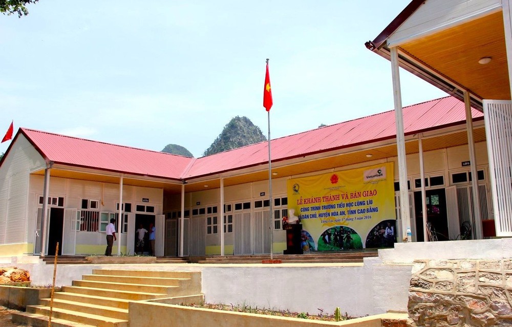 Xây dựng các trường học hạnh phúc ở khu vực biên giới - Ảnh 1.