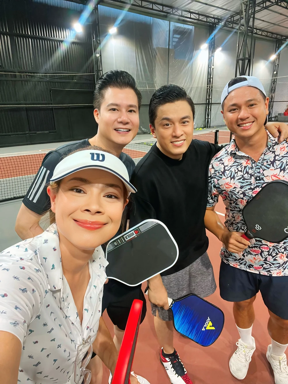 Nữ ca sĩ được tán dương bởi tuyên bố 'càng stress, càng nên chơi' về pickleball - Ảnh 7.