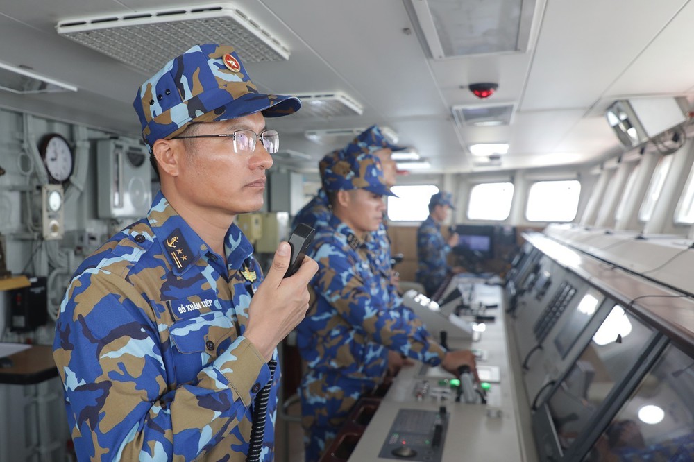 Thượng tướng Nguyễn Văn Nghĩa kiểm tra luyện tập Diễu binh lực lượng vũ trang trên biển - Ảnh 2.