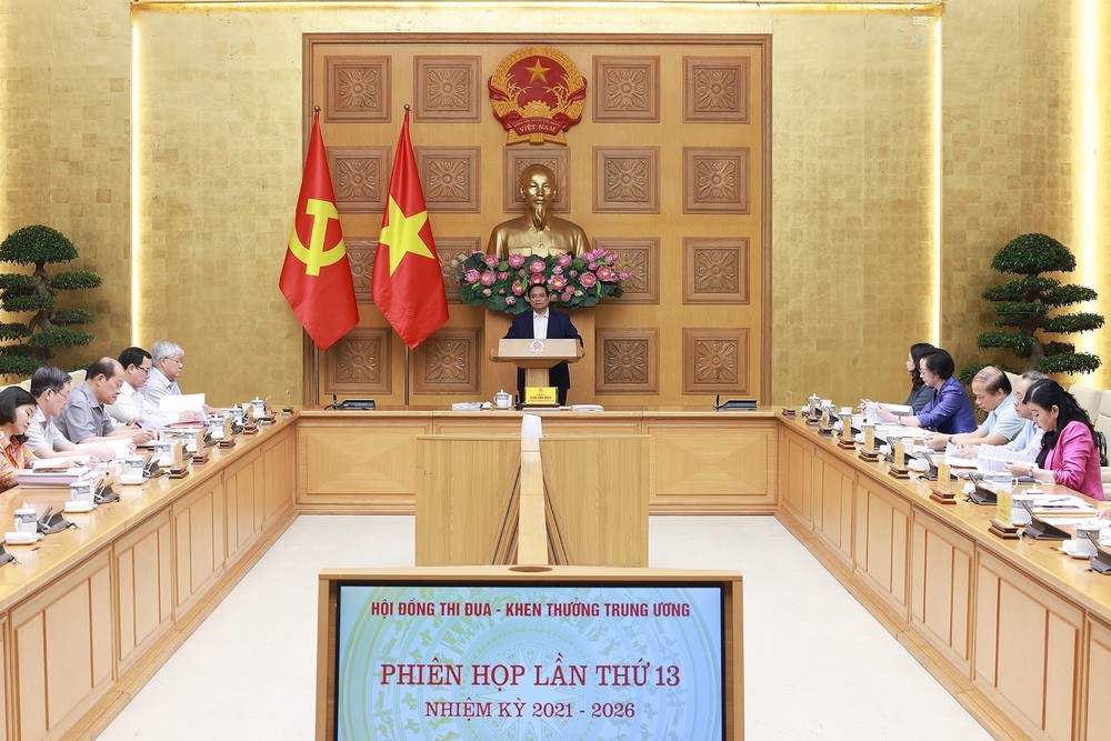 Thủ tướng chủ trì phiên họp lần thứ 13 Hội đồng Thi đua-Khen thưởng Trung ương - Ảnh 2.