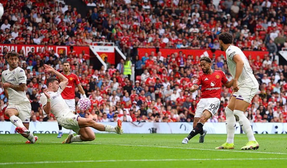 Sesko Ra Mắt Ở Old Trafford, Mu Thắng Fiorentina Ở Loạt Sút Luân Lưu - Ảnh 3. Sesko Ra Mắt Ở Old Trafford, Mu Thắng Fiorentina Ở Loạt Sút Luân Lưu - Ảnh 3.