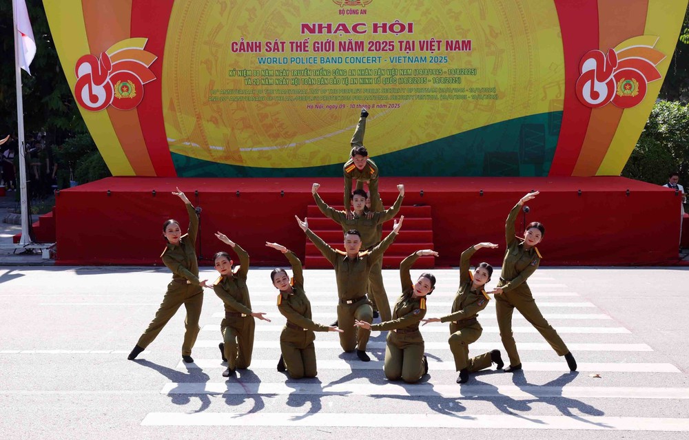 vnapotalnhachoicanhsatthegioinam2025taivietnam8200000-17547105709261995150100.jpg