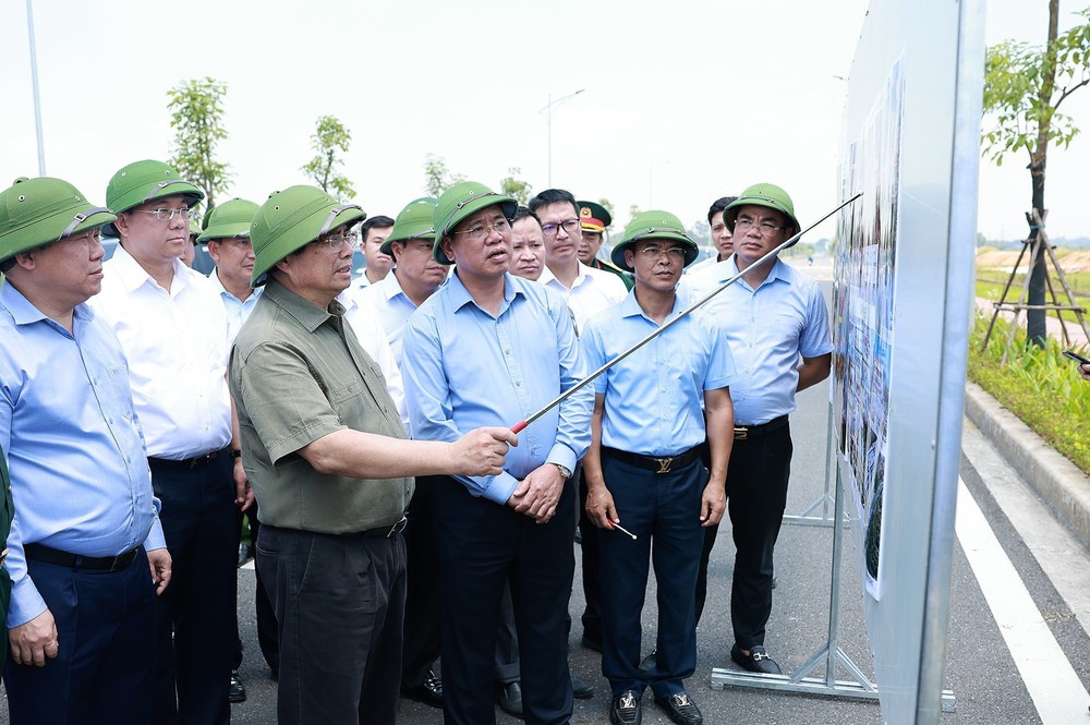 Thủ tướng Phạm Minh Chính kiểm tra, thúc đẩy triển khai các dự án hạ tầng trên địa bàn tỉnh Phú Thọ - Ảnh 5.