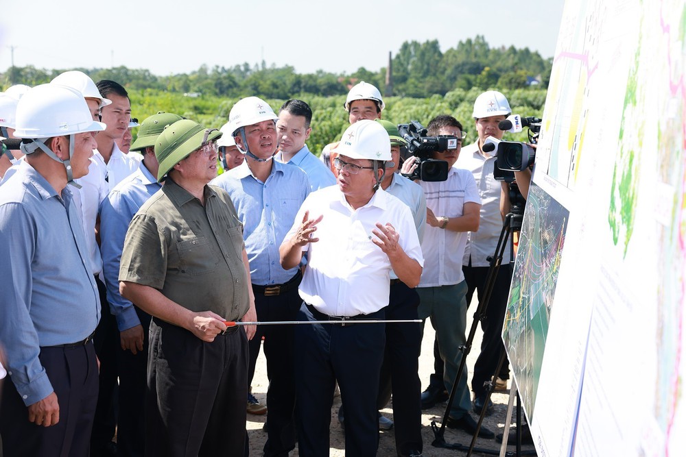 Thủ tướng Phạm Minh Chính: Đến 19/8 phải hoàn thành dự án đường dây tải điện 500 kv Lào Cai - Vĩnh Yên - Ảnh 2.