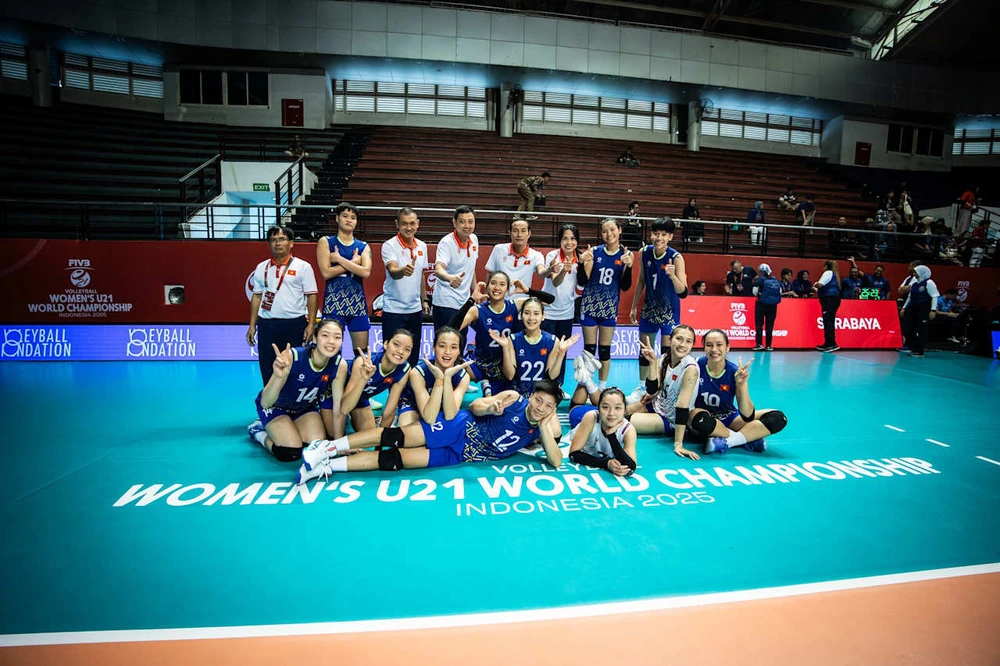 TRỰC TIẾP bóng chuyền Việt Nam vs Canada: Đặng Thị Hồng và đồng đội thắng set 1 - Ảnh 2.