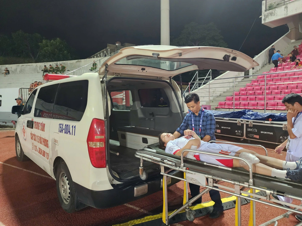 TRỰC TIẾP bóng đá Việt Nam vs Indonesia, giải VĐ nữ Đông Nam Á: Hoàng Thị Loan ghi bàn (H1, 2-0) - Ảnh 4.