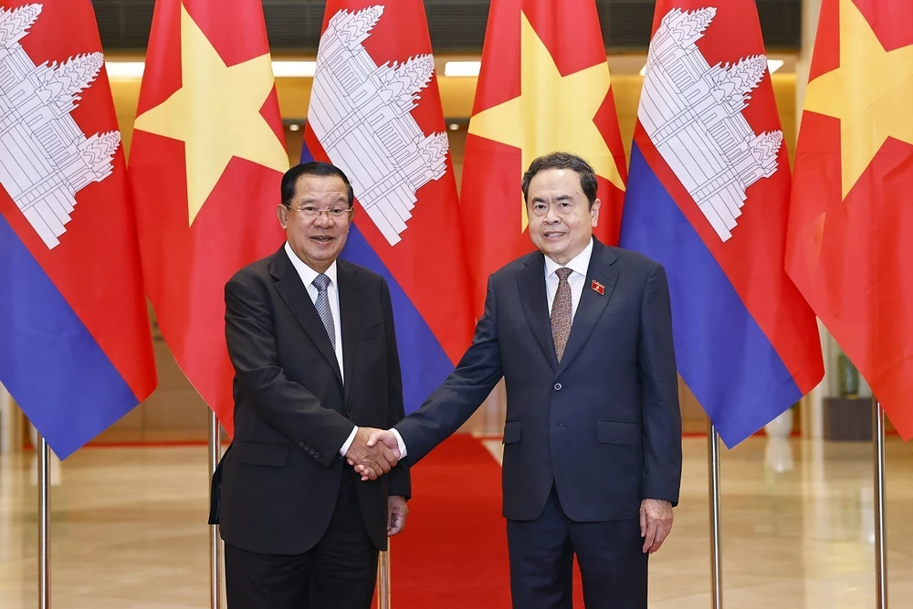 Chủ tịch Quốc hội Trần Thanh Mẫn hội kiến Chủ tịch Đảng Nhân dân Campuchia, Chủ tịch Thượng viện Campuchia Hun Sen - Ảnh 2.
