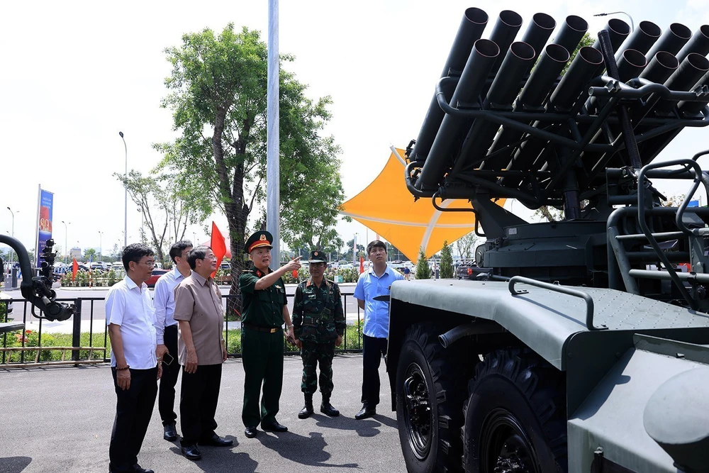 Triển lãm thành tựu đất nước: Giới thiệu các khí tài đa dạng của Quân đội - Ảnh 1.