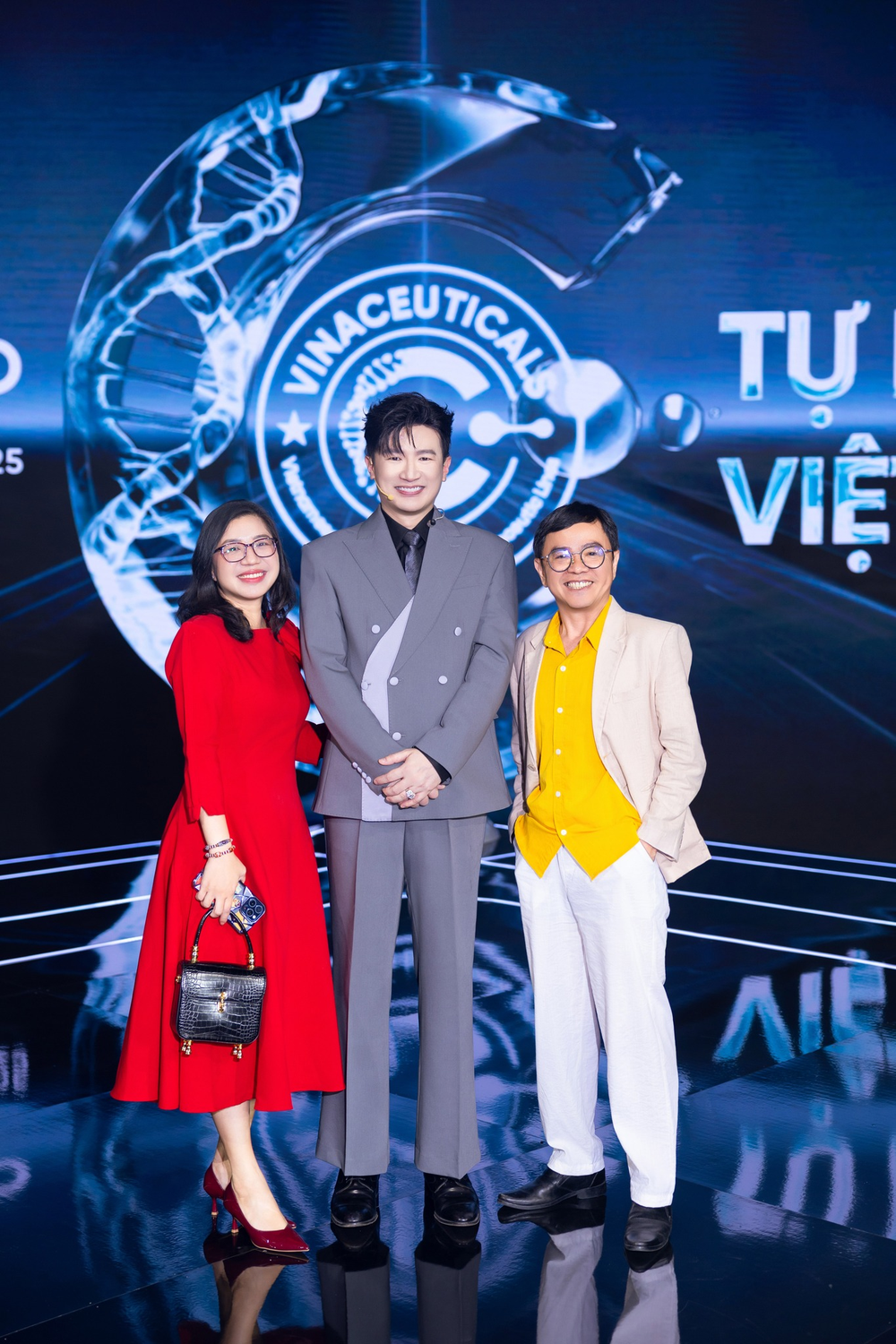 Chat DST – Bước tiến công nghệ trọng yếu trong chiến lược phát triển hệ sinh thái dược mỹ phẩm VinaCeuticals - Ảnh 2.