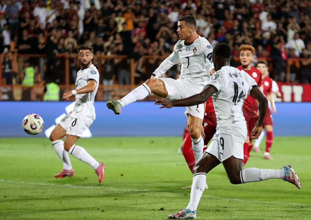 Cristiano Ronaldo trở lại Mỹ sau hơn một thập kỷ - Ảnh 1.