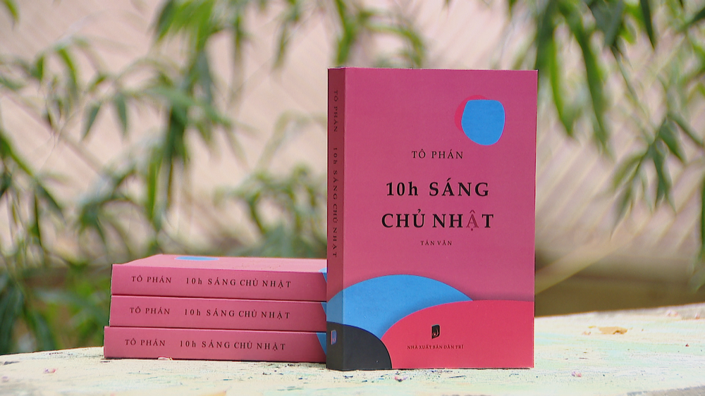 Ra mắt cuốn sách &quot;10h sáng Chủ Nhật&quot; của nhà báo Tô Phán - Ảnh 1.