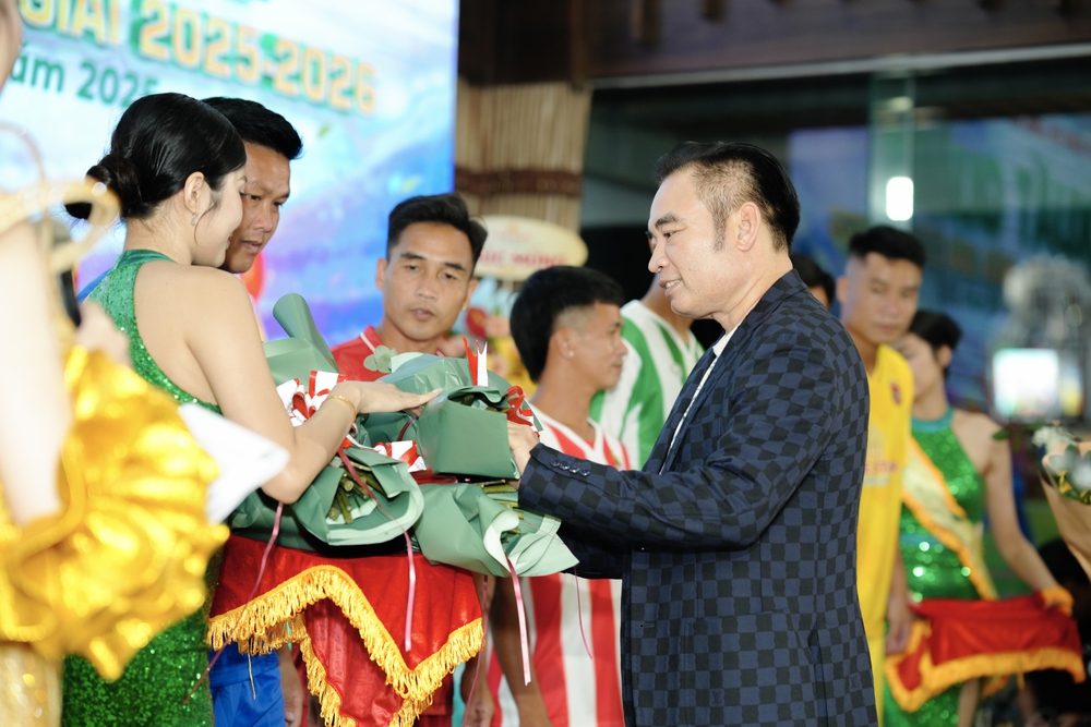 Cựu vương V-League kỳ vọng tái hiện thời hoàng kim, thách thức đội của Công Phượng, Xuân Trường - Ảnh 1.
