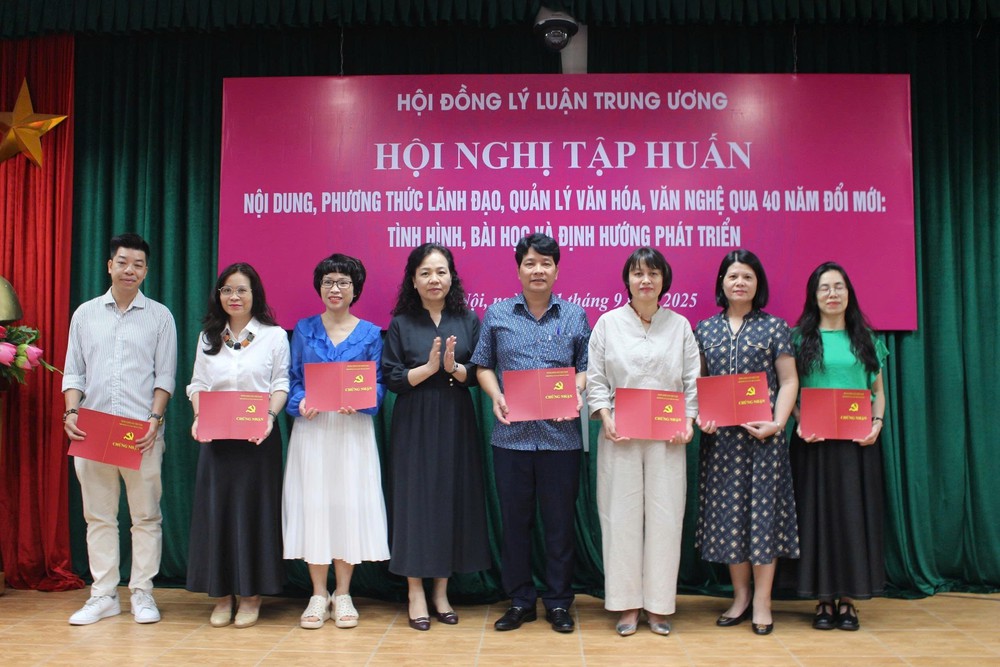 Đổi mới tư duy lãnh đạo, quản lý văn học, nghệ thuật trong kỷ nguyên phát triển mới - Ảnh 2.