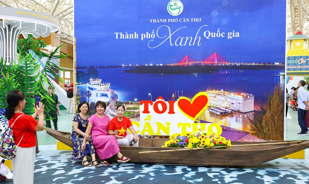 Du lịch phương Nam thu nhỏ qua các gian trưng bày đặc sắc tại Triển lãm thành tựu Đất nước - Ảnh 18.