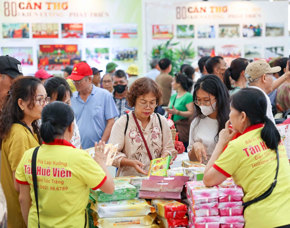 Du lịch phương Nam thu nhỏ qua các gian trưng bày đặc sắc tại Triển lãm thành tựu Đất nước - Ảnh 14.