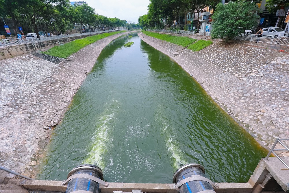 Hà Nội nỗ lực &quot;hồi sinh&quot; dòng sông Tô Lịch - Ảnh 4.