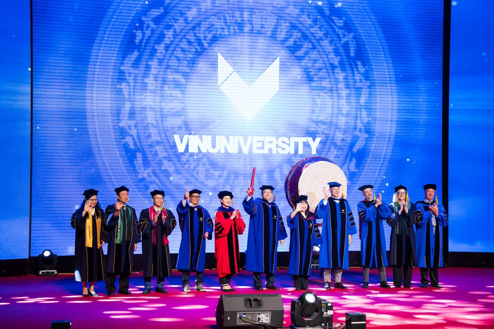 VinUni khai giảng khóa 6, ra mắt tân hiệu trưởng và dàn lãnh đạo tinh hoa - Ảnh 4.