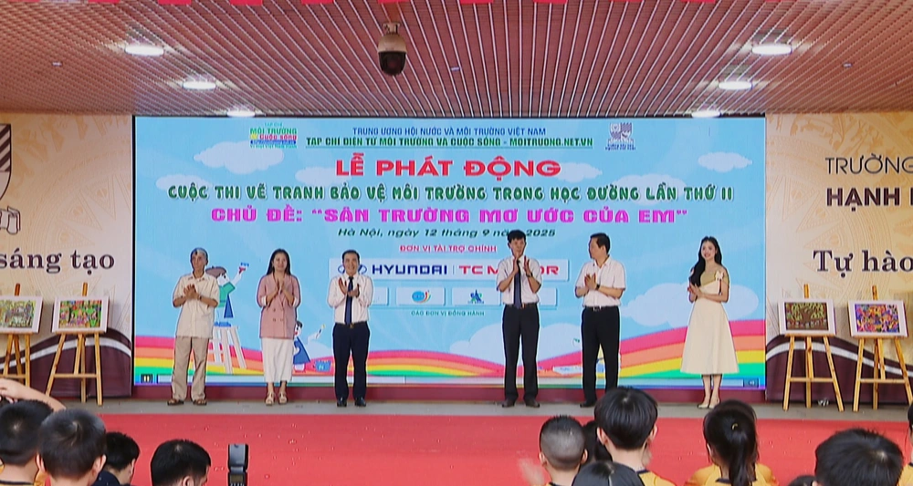 Phát động thi vẽ tranh bảo vệ môi trường học đường chủ đề 'Sân trường mơ ước của em' - Ảnh 1.
