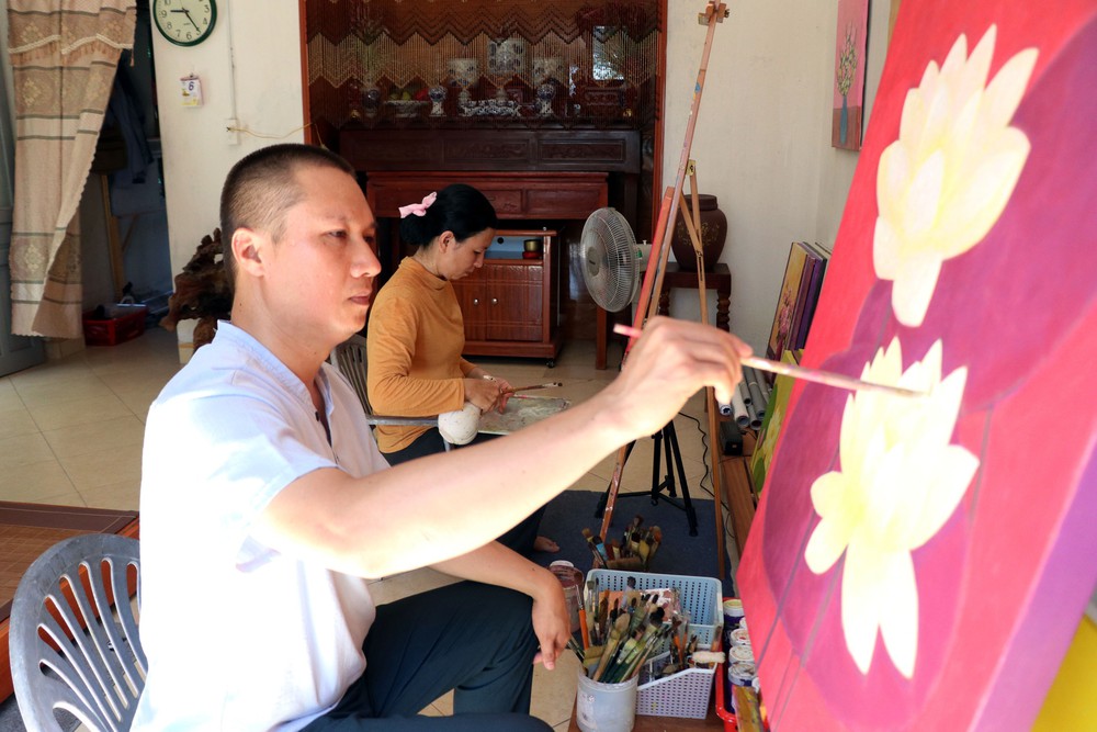 Độc đáo làng tranh nơi xứ đạo Ninh Bình - Ảnh 3.