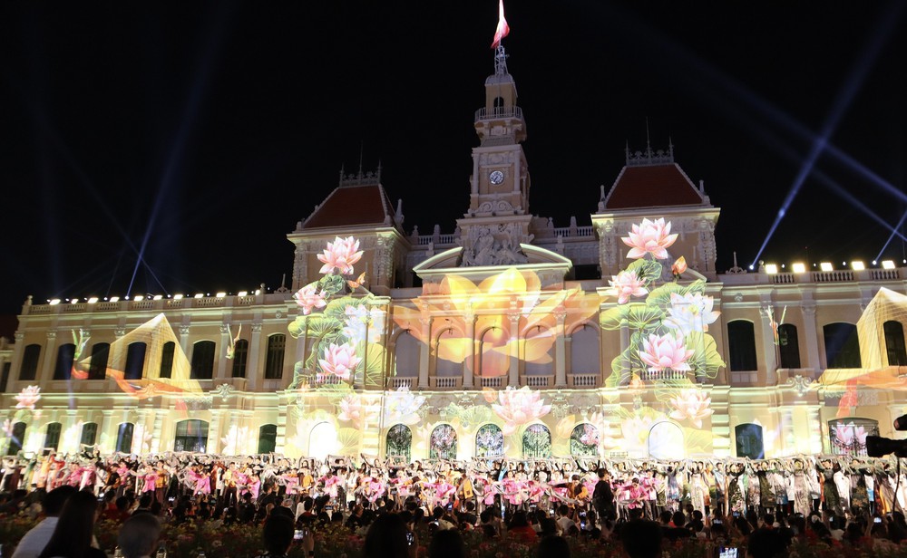 Thành phố Hồ Chí Minh kỳ vọng tăng thu du lịch bằng chuỗi sự kiện, lễ hội cuối năm - Ảnh 2.