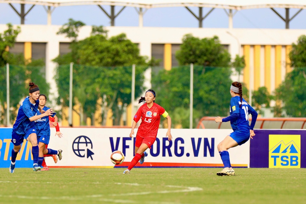 Huỳnh Như, Thanh Nhã cùng tỏa sáng khiến HLV Mai Đức Chung hài lòng - Ảnh 1.