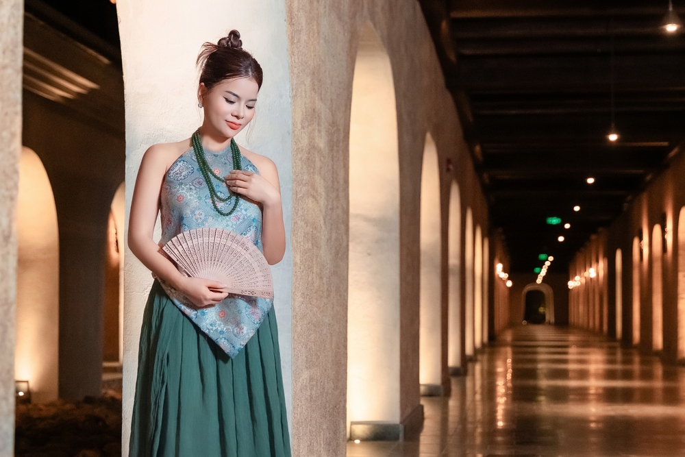 Tina Yuan - Nữ nhà văn đam mê cổ phục và khát khao quảng bá văn hoá Việt Nam  - Ảnh 3.