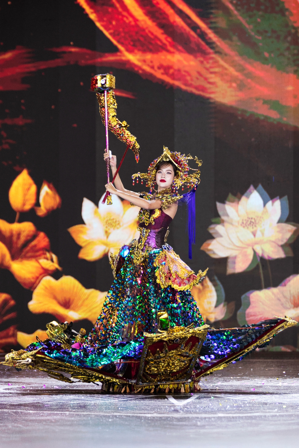 Độc đáo các thiết kế trang phục dân tộc của đội NTK Minh Châu ở Miss Grand Vietnam 2025 - Ảnh 1.