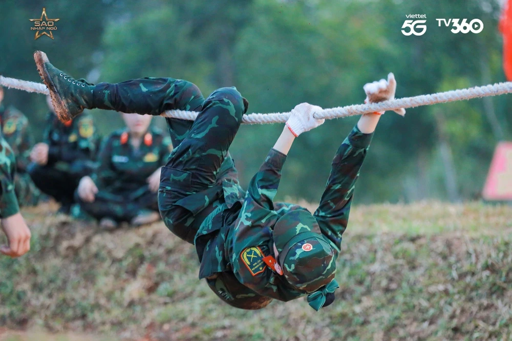 Sao nhập ngũ 2025: Trang Pháp dẻo dai, Diệu Nhi giữ vững phong độ - Ảnh 6.