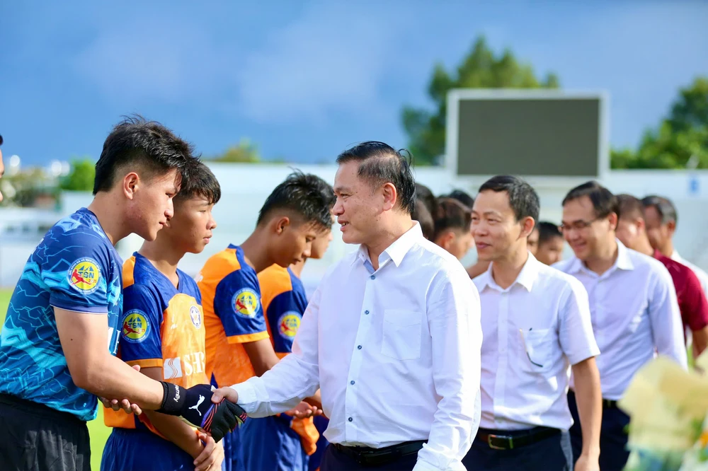Bất ngờ trong ngày khai mạc Vòng chung kết U17 Quốc gia 2025 - Ảnh 4.
