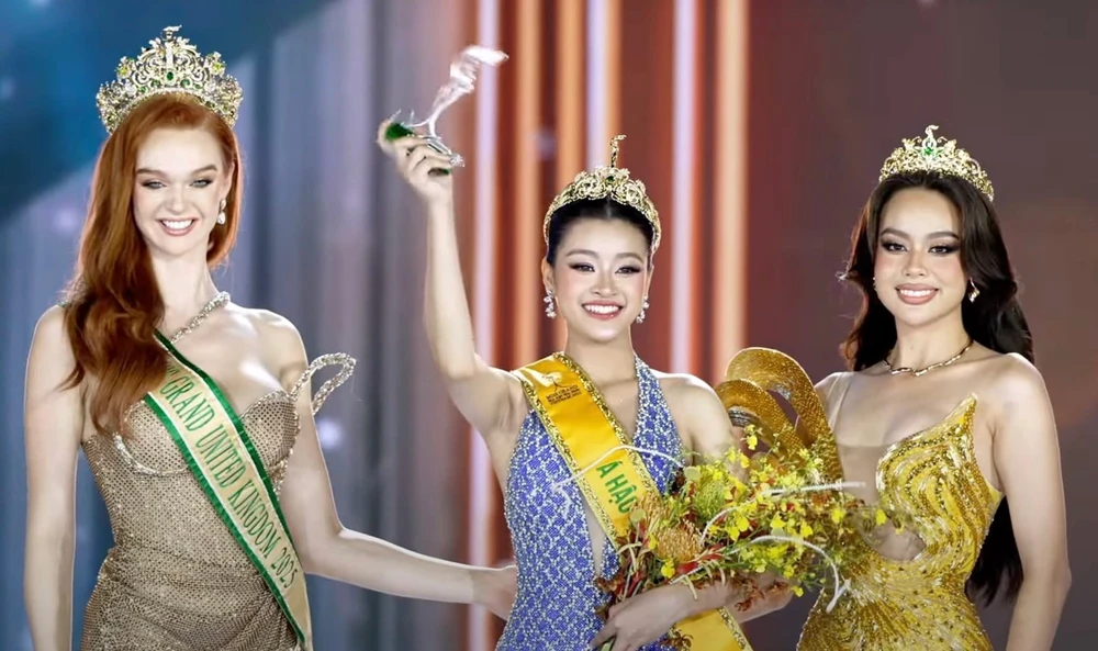 Nguyễn Thị Yến Nhi đăng quang Hoa hậu Hòa bình Việt Nam 2025 - Ảnh 6.
