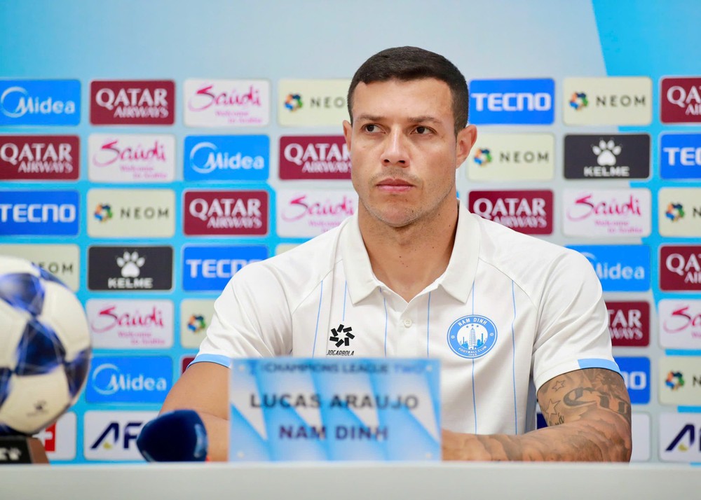 HLV Vũ Hồng Việt tự tin cùng Nam Định tiếp đại diện Thai League tại AFC Champions League Two - Ảnh 2.