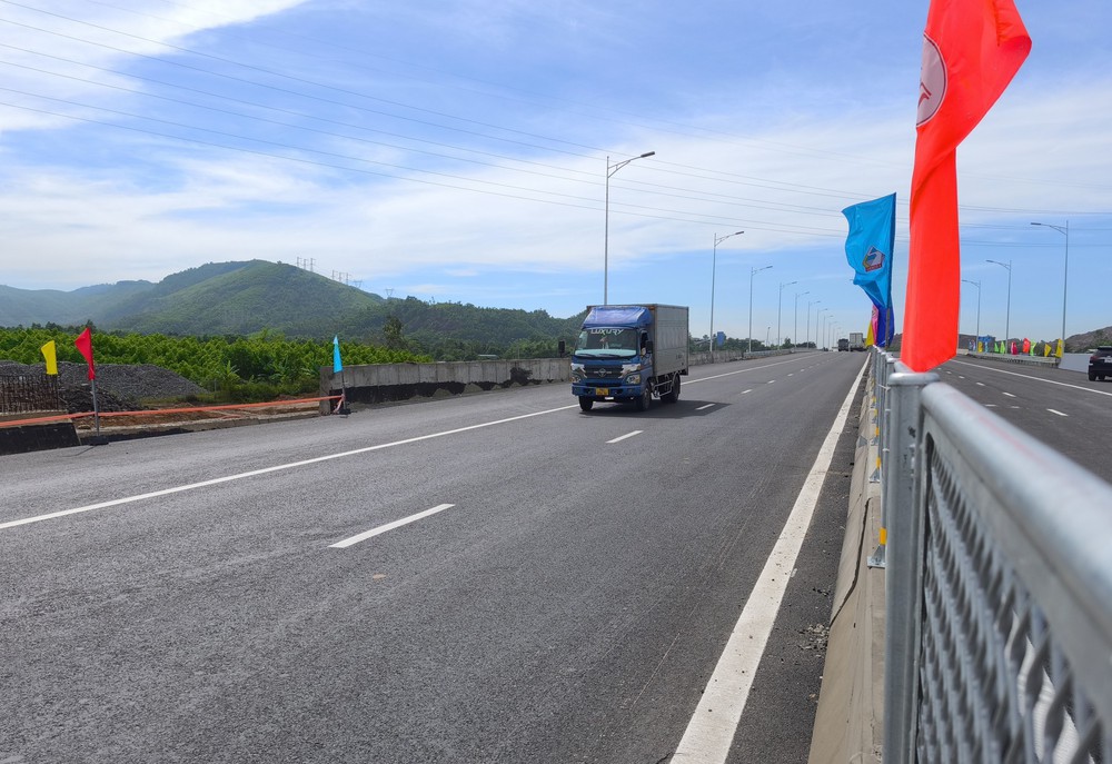 Tháo gỡ khó khăn cho 4 dự án giao thông trọng điểm - Ảnh 1.