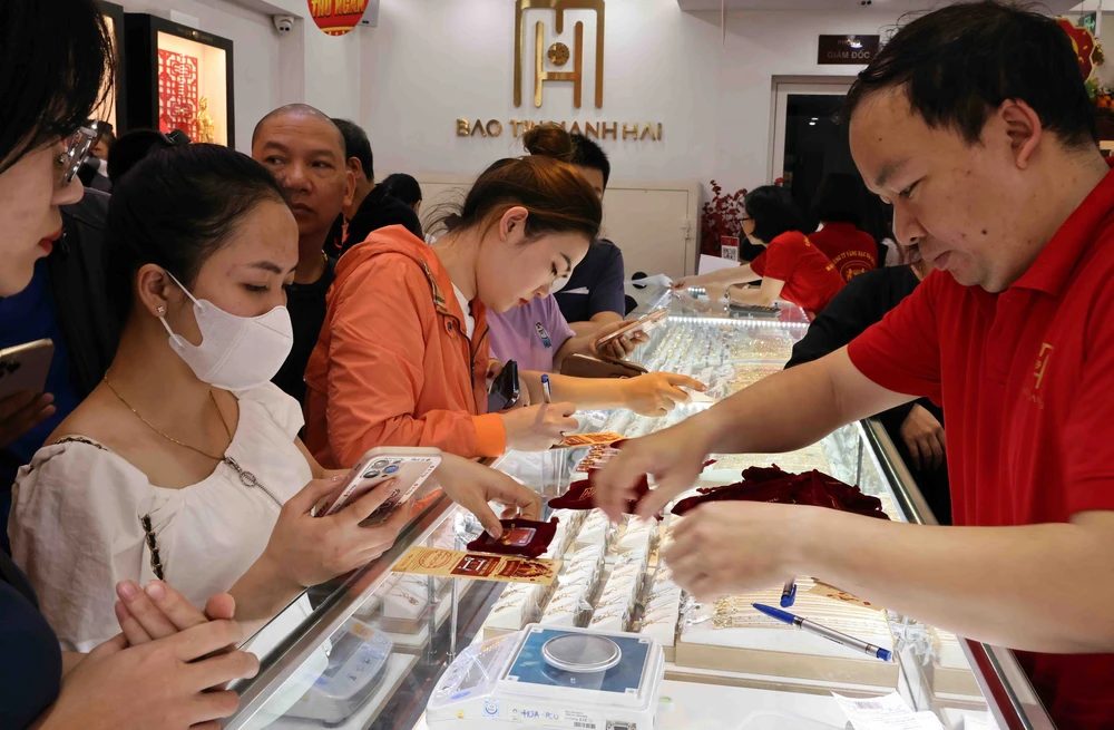 Phó Thủ tướng Hồ Đức Phớc chủ trì cuộc họp về điều hành chính sách tiền tệ, quản lý thị trường vàng - Ảnh 2.