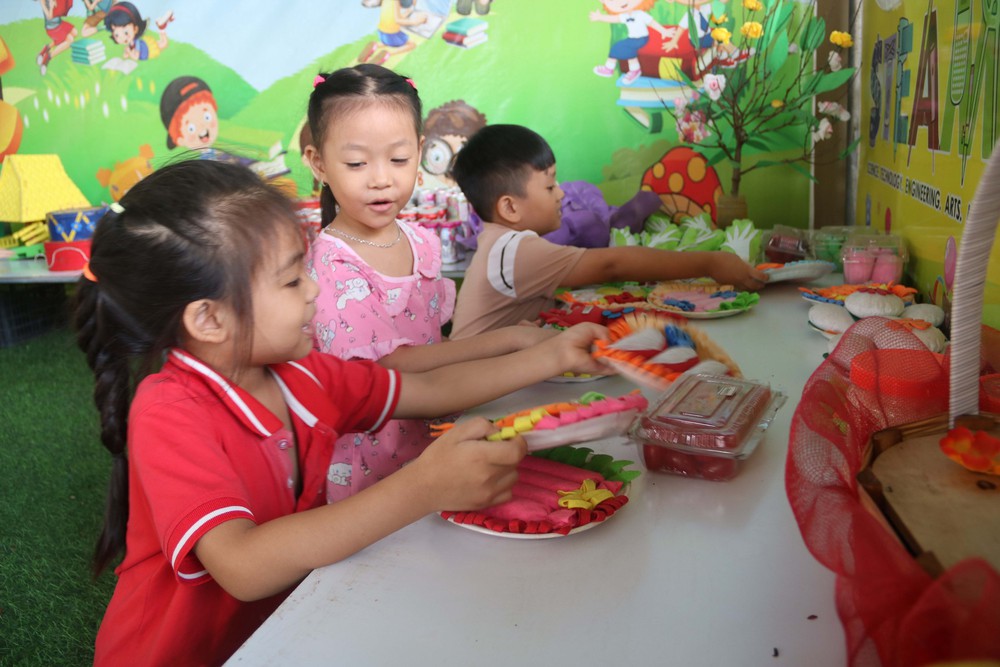 Bảo đảm mọi đối tượng thụ hưởng đều được tiếp cận kịp thời chính sách miễn học phí, hỗ trợ bữa ăn trưa - Ảnh 4.