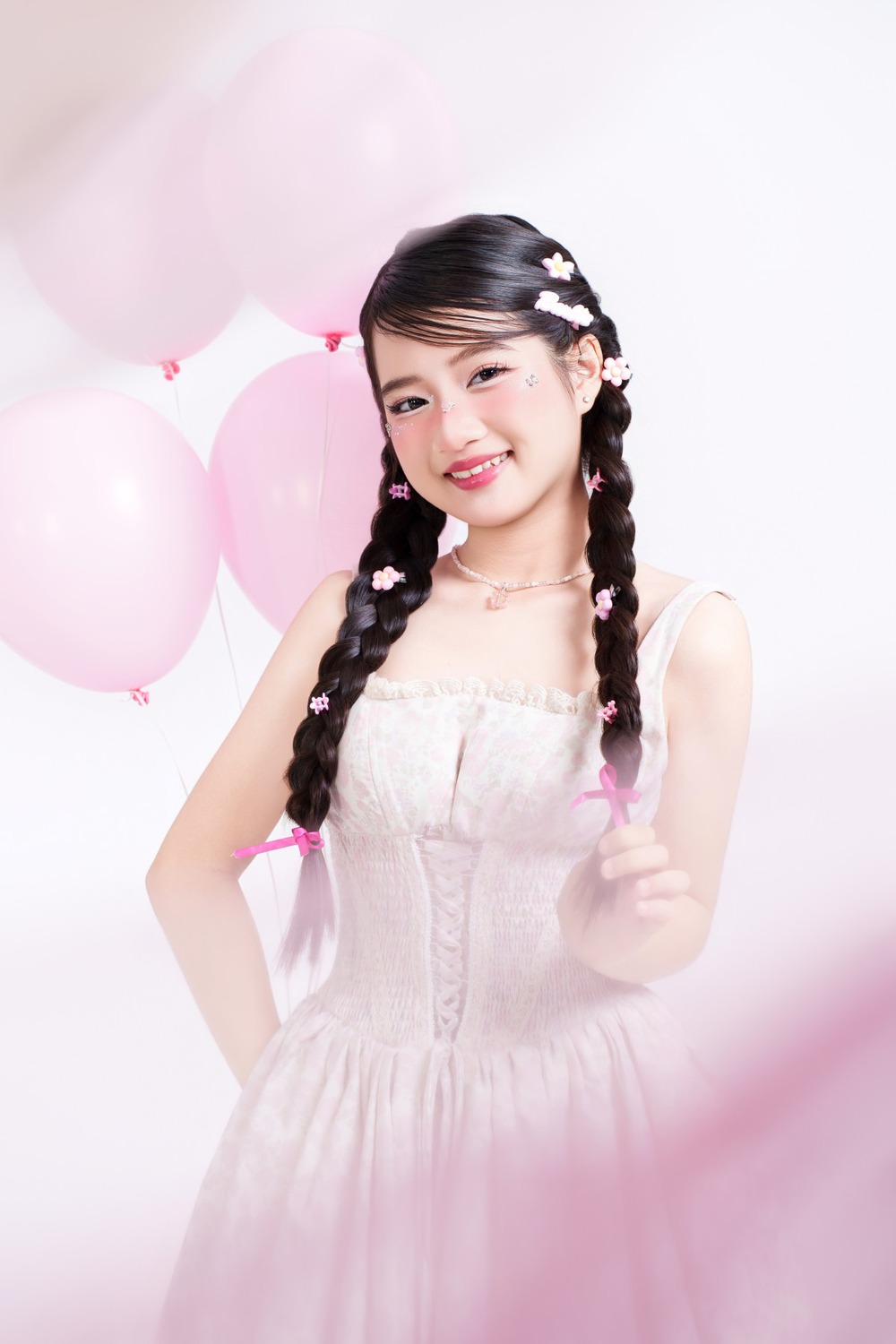 Người mẫu Cheryl Dương gây ấn tượng với bộ ảnh ngọt ngào - Ảnh 2.