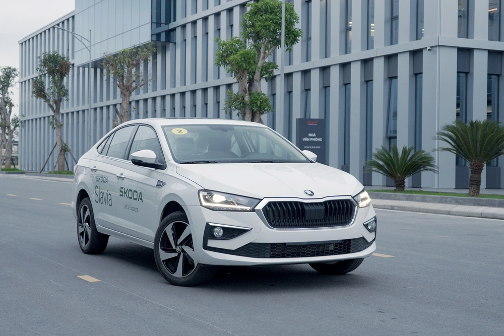 Skoda Slavia - cơ hội muộn hay bước đi chiến lược? - Ảnh 1.