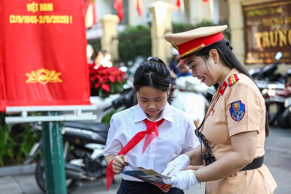 Người có ảnh hưởng trên mạng gặp mặt hiến kế bảo đảm an toàn giao thông - Ảnh 7.