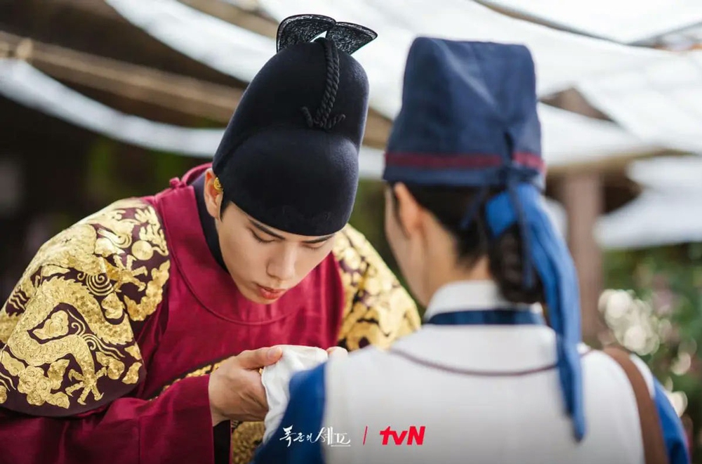 &quot;Bon Appétit, Your Majesty&quot; khiến cả thế giới say mê và &quot;đói bụng&quot; - Ảnh 6.