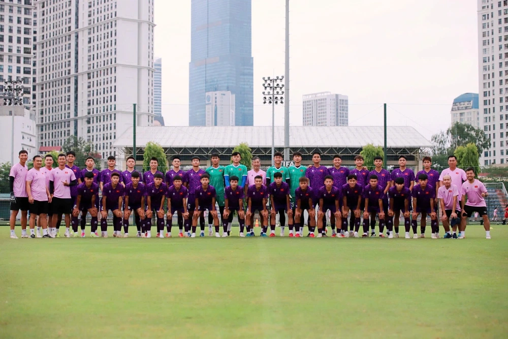 U18 Việt Nam lên đường dự giải quốc tế lớn tại Hàn Quốc - Ảnh 1.