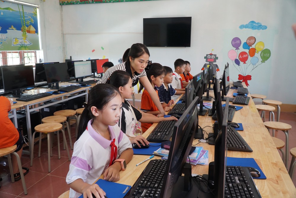 Minh bạch các khoản thu đầu năm học, tạo sự gắn kết giữa gia đình và nhà trường - Ảnh 3.