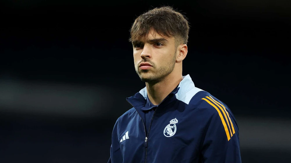 Hậu vệ Real Madrid cùng 3 sao trẻ hầu tòa, đối mặt án hình sự vì chia sẻ video cấm - Ảnh 1.